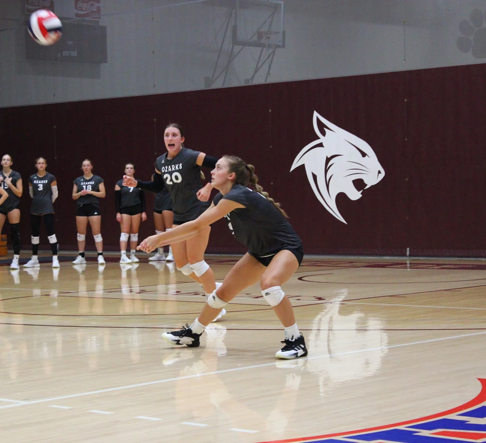 College of the Ozarks athletes setting up the ball